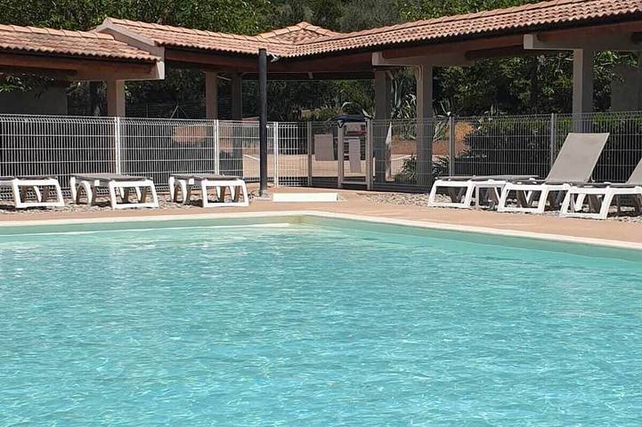 Appartamento vacanze per 7 persone, con balcone e piscina - 1
