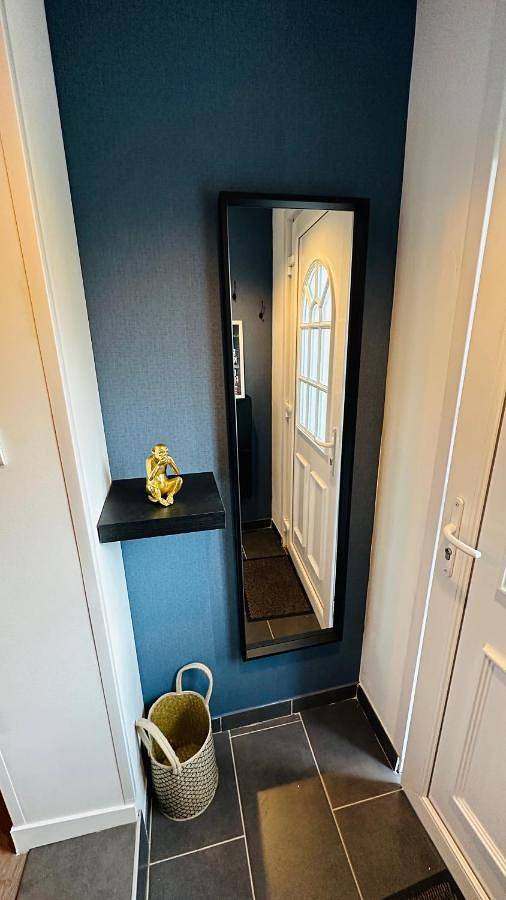 Appartement entier, One-Bedroom Apartment in Beuvry, Région de Béthune