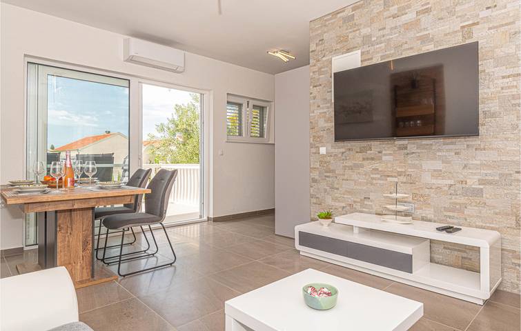 Gîte pour 4 personnes, avec terrasse, animaux acceptés à Pirovac - 3