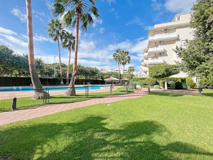 Appartamento per 4 persone, con terrazza, adatto a famiglie con bambini in Canet d'En Berenguer
