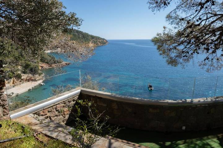 Bungalow für 3 Personen, mit Ausblick und Pool sowie Garten auf den Peloponnes - 2