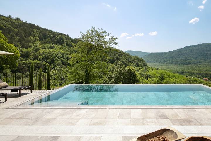 Location de vacances pour 6 personnes, avec piscine et jardin ainsi que terrasse et sauna à Buzet - 4