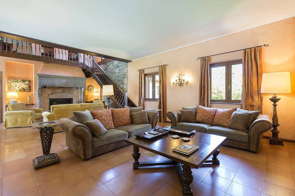 Villa direkt am See mit Pool, Tennis und Golf! - Villa Solcio in Lesa, Lago Maggiore (Piemont)