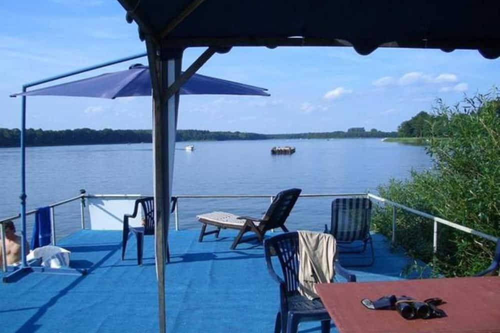 Ganze Wohnung, Ferienhaus Am Großen Priepertsee - Ferienhaus direkt am Wasser in Priepert, Mecklenburg-Strelitz