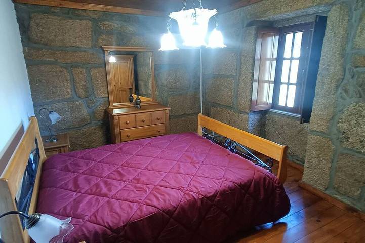 Location de vacances pour 5 personnes, avec balcon et jardin dans Marialva
