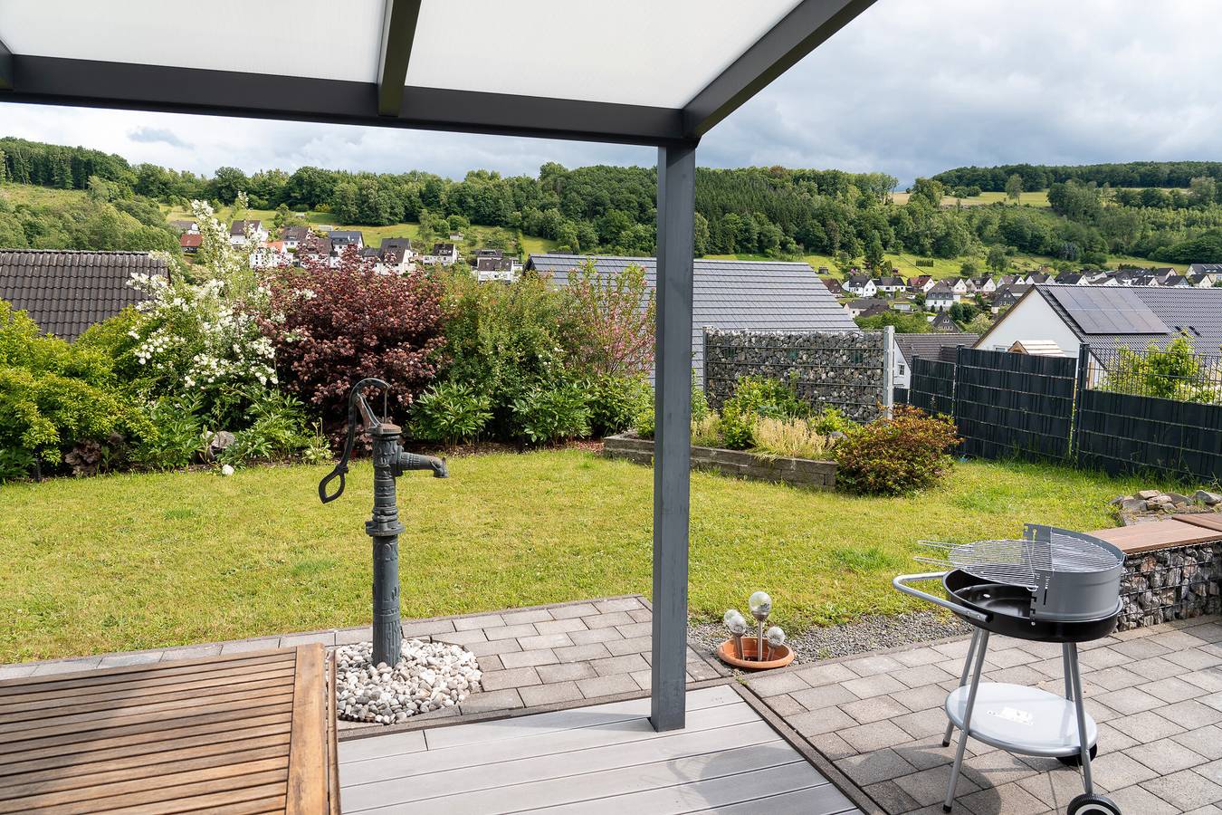 Geheel appartement, Appartement 'Rückzugsort' met bergzicht, privé-tuin en wifi in Plettenberg, Märkischer Kreis