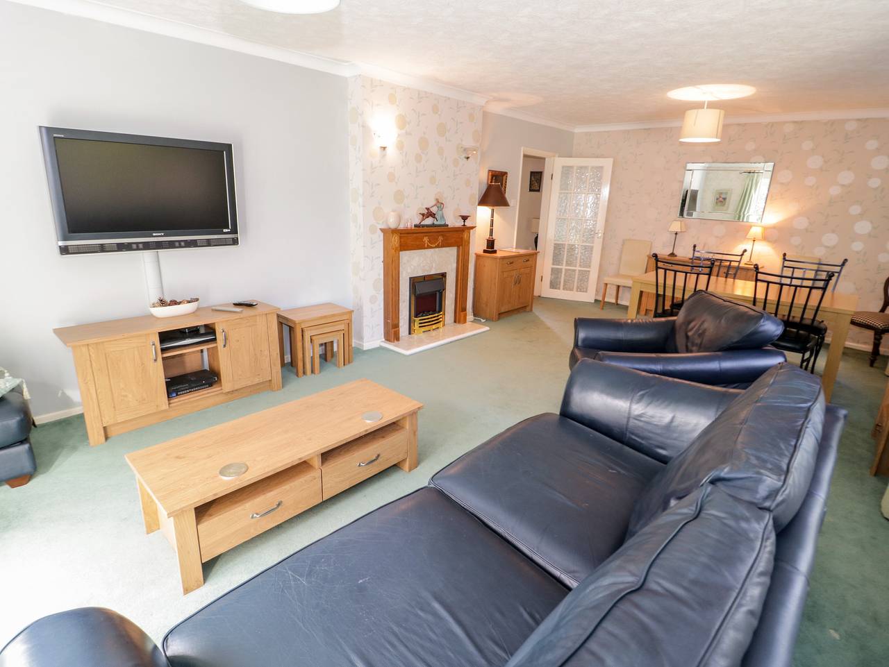 Entire apartment, Treetops in Rhos on Sea, Conwy region