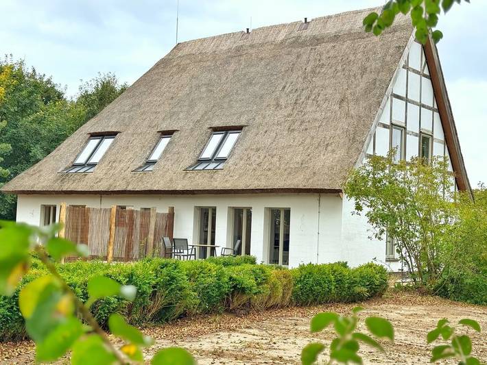 Ferienhaus für 6 Personen, mit Terrasse und Ausblick sowie Garten und Sauna in Altenkirchen