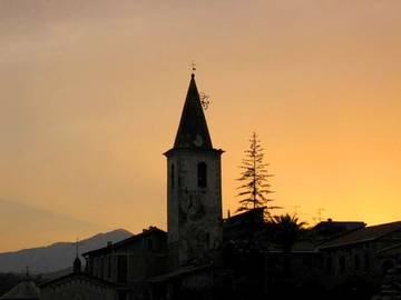 Cottage pour 3 personnes, avec jardin et vue, animaux acceptés à Apricale