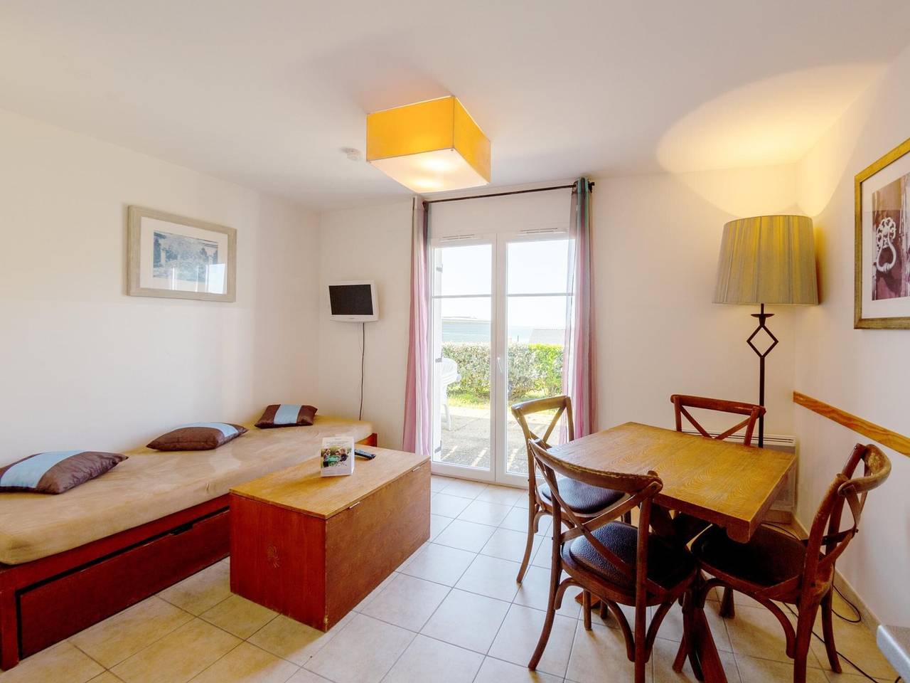 Beautiful apartment on the adventurous Crozon peninsula in Saint-Nic, Châteaulin und Umgebung