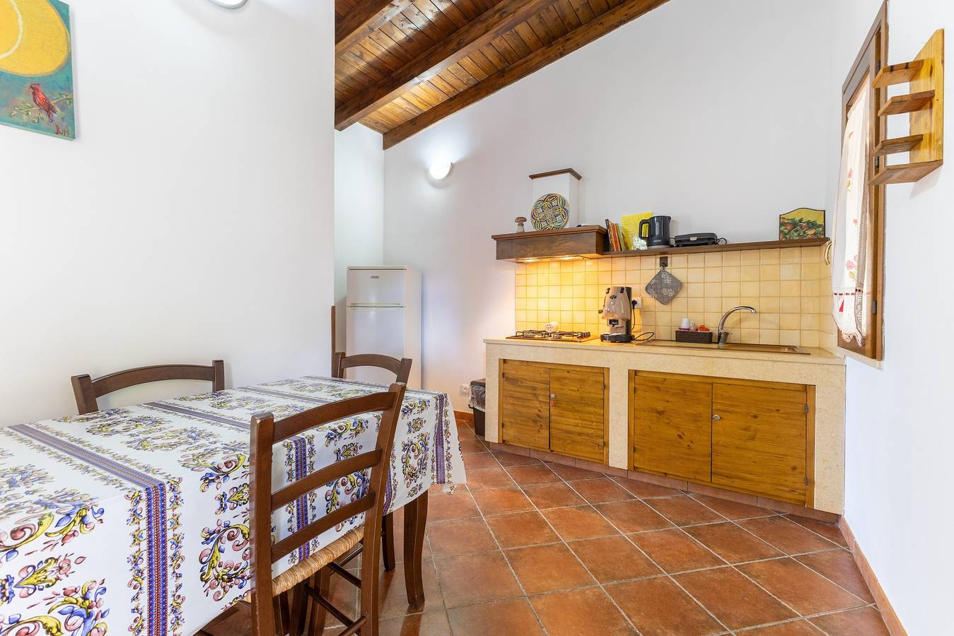 Ganze Wohnung, Apartment 'Alfa' mit gemeinsamer Terrasse, Wlan und Klimaanlage in Contrada Fiori, Menfi