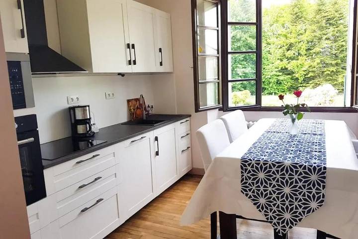 Location de vacances pour 6 personnes, avec terrasse et jardin à Québriac - 4