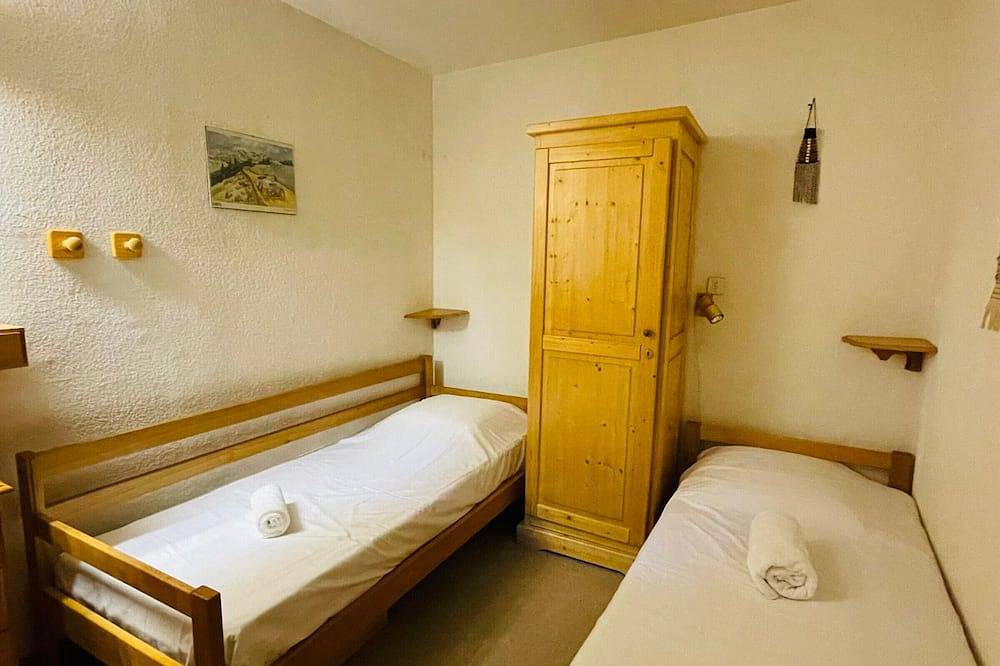 Entire apartment, Cozy 2-room apartment, 4 people, Méribel, near slopes, pets allowed in Les Allues, Les Trois Vallées