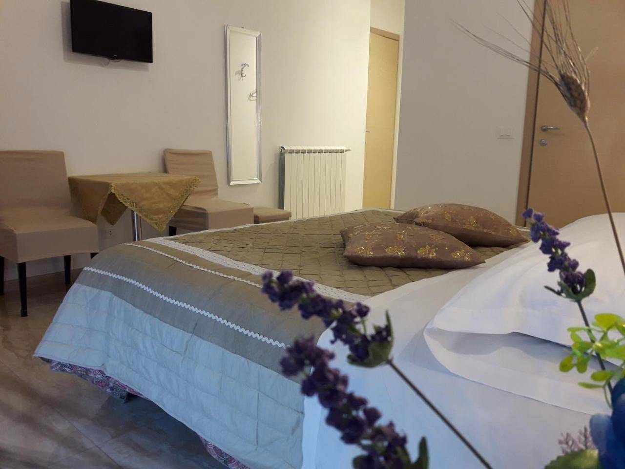 Affittacamere Sorrento in Ventimiglia (Ville), Région de Vintimille