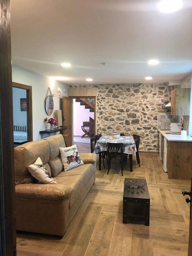 Casa rural para 4 personas, con jardín y jacuzzi en Valle del Miera - 2