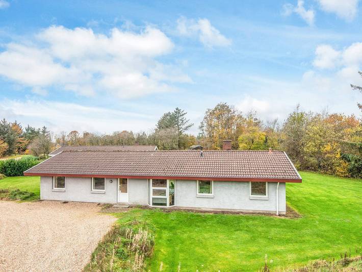 Ferienhaus für 12 Personen, mit Pool und Garten, kinderfreundlich in Jegum