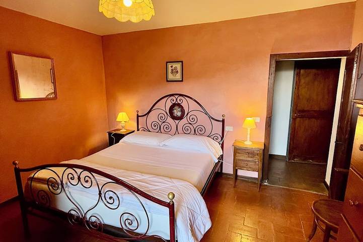 Casa Boschetto, villa avec piscine pour 9 personnes in San Venanzo, Province de Pérouse