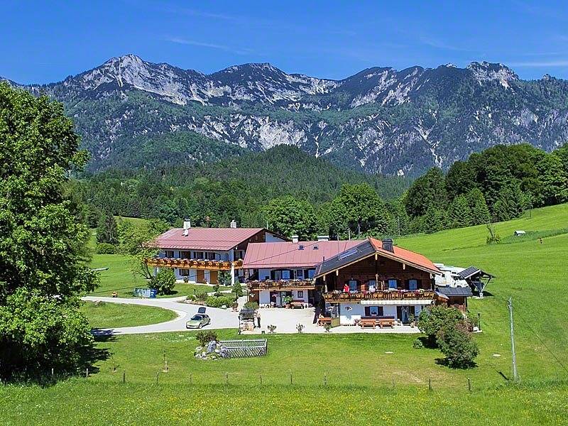 Pension Loiplstüberl - Doppelzimmer mit Balkon/Terrasse Du/Wc Nr.1,2,7,10,11 in Bischofswiesen, Berchtesgadener Alpen