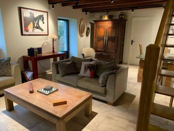 Gîte pour 4 personnes, avec jardin et vue à Cast