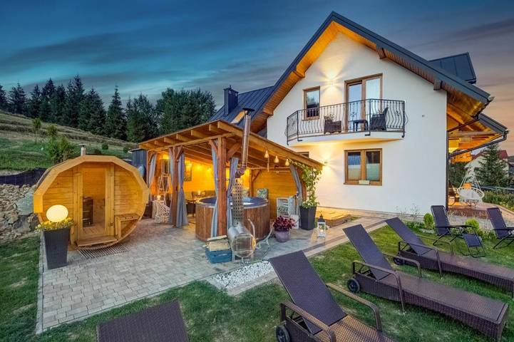 Apartament wakacyjny dla 3 osób, z Balkon i Taras oraz Jacuzzi i Ogród w Tylicz