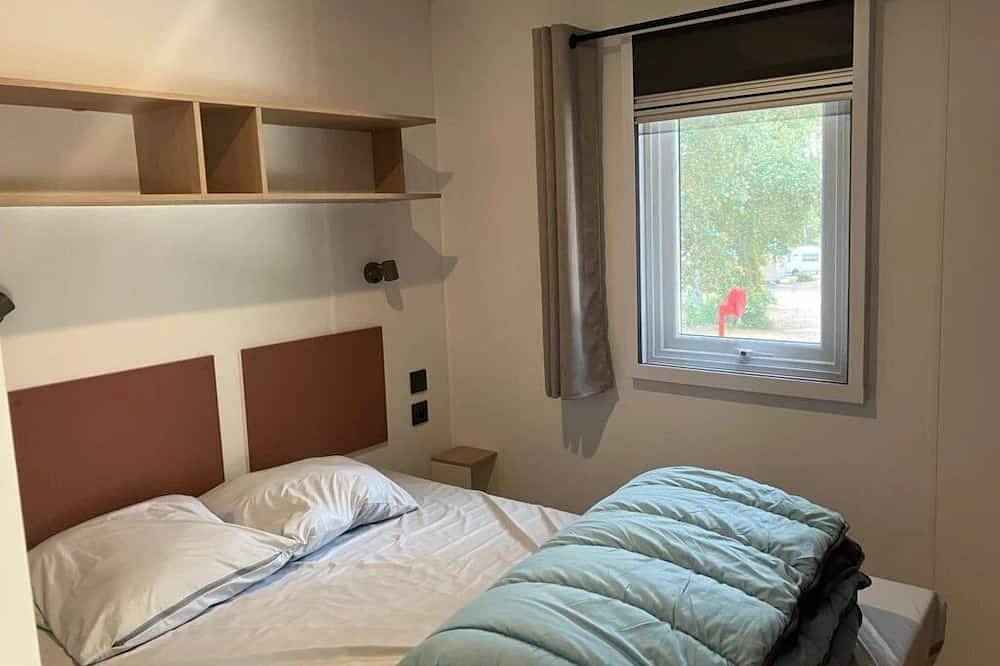 Zecamping 3 étoiles piscine chauffée mobil-home Tv Lv clim 29m2 in Bollène, Vaucluse