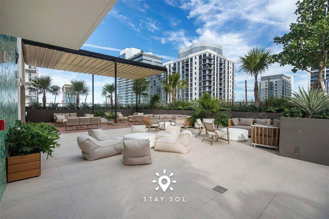 Helt studio, Sophisticated Studio w  Pools in Miami, Florida