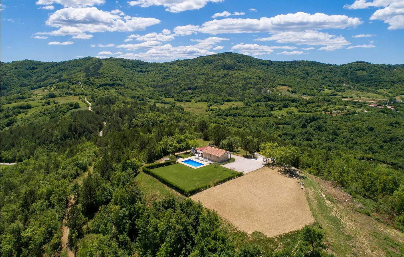 Ferienhaus für 4 Personen mit Terrasse in Pazin, Zentralistrien
