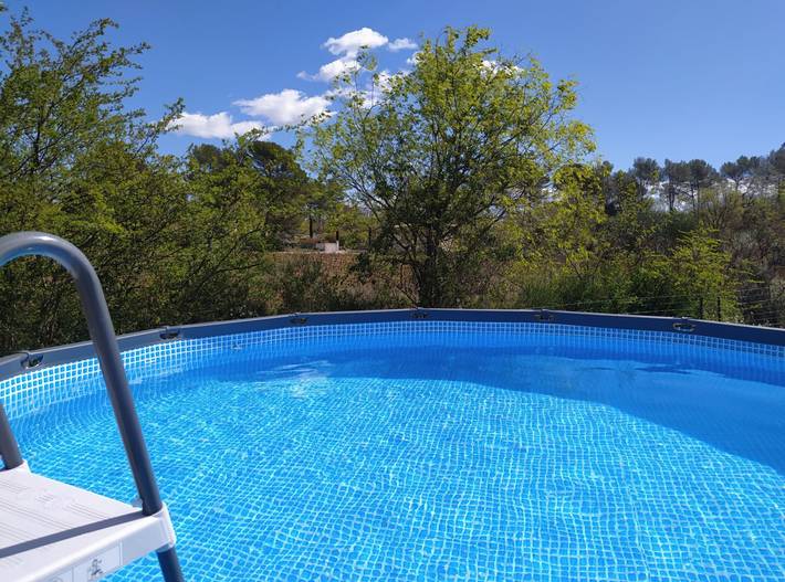 Gîte pour 4 personnes, avec terrasse ainsi que jardin et piscine à Trans-en-Provence - 2