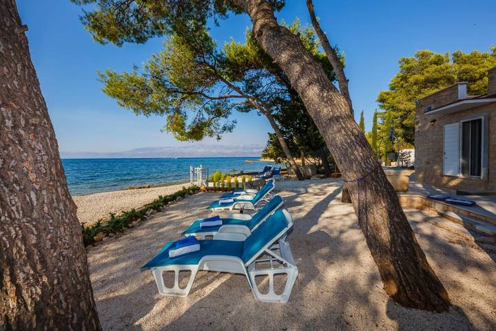 Villa pour 4 personnes, avec jardin et terrasse à Supetar - 2