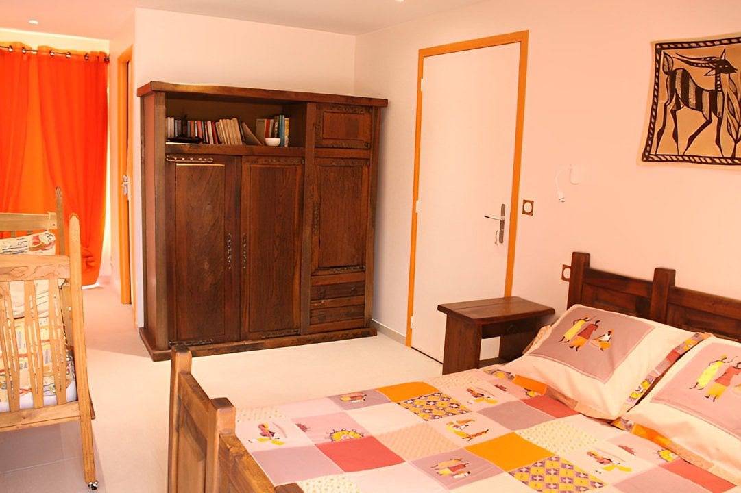 Chambres d'hôtes de la Fontaine - Chambre orange in Beauchery-Saint-Martin, Seine-et-Marne