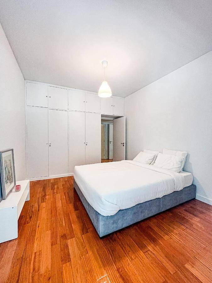 Seaside Elegance and Tranquility: Your Luxurious Porto Getaway in Foz do Douro, Porto