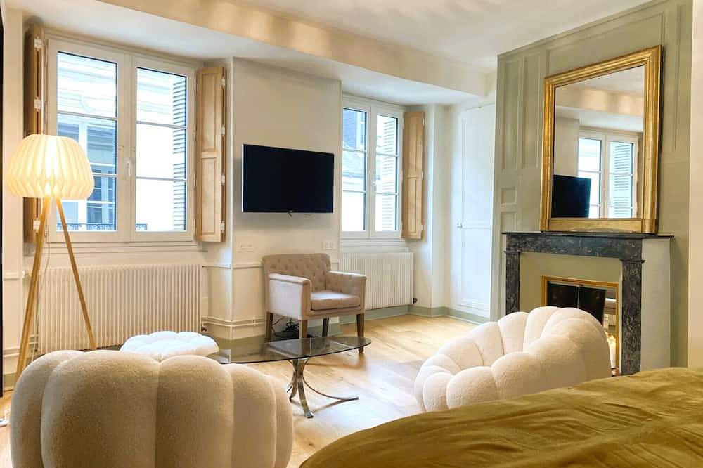Entire apartment, Charming apartment in the heart of the historic center in Tours, Tours region