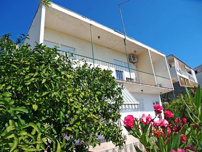 Apartamento entero, Apartamento-estudio con una terraza Podgora, Makarska As-23678-a in Podgora, Rivera de Makarska