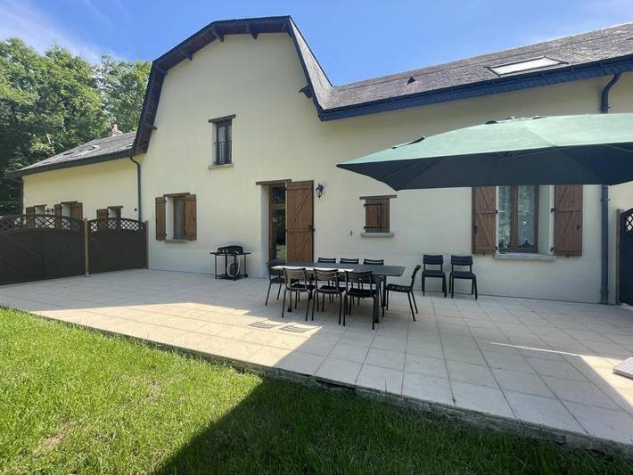 Location de vacances pour 5 personnes, avec jardin et piscine à Rillé - 4