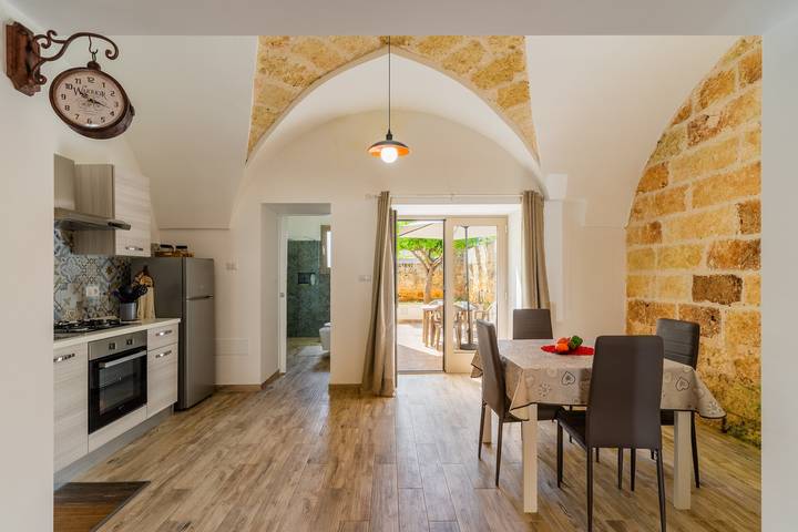 Apartamento entero, Apartamento 'Casa Incanto' con jardín privado y aire acondicionado in Presicce, Golfo de Tarento