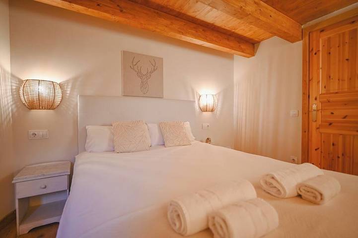 Gîte pour 4 personnes, avec terrasse et jacuzzi, animaux acceptés à Soldeu - 2