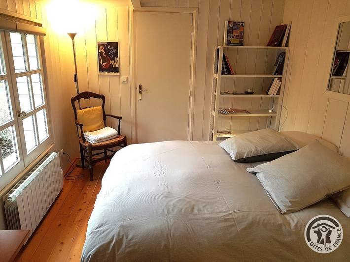 Gîte pour 2 personnes, avec Terrasse ainsi que Jardin et Piscine dans Rhône - 4