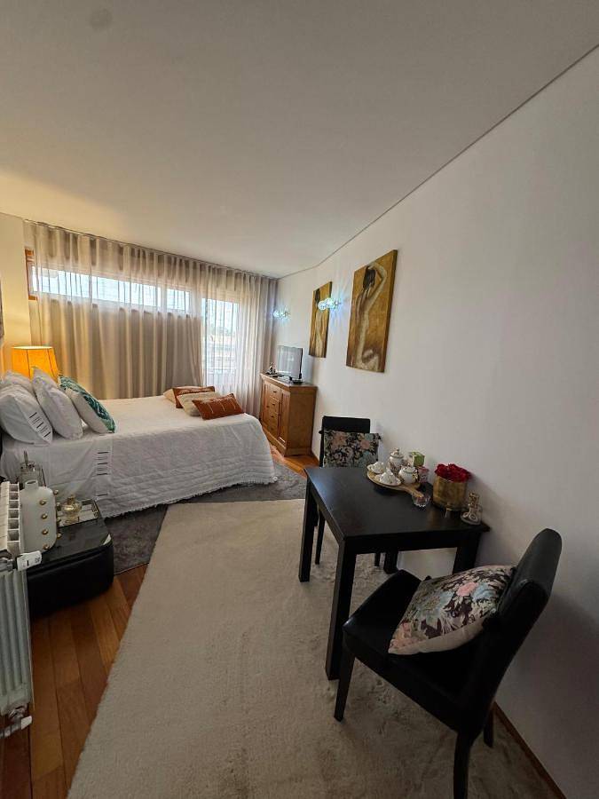 Gîte pour 2 personnes, avec jacuzzi et jardin à Maia - 4