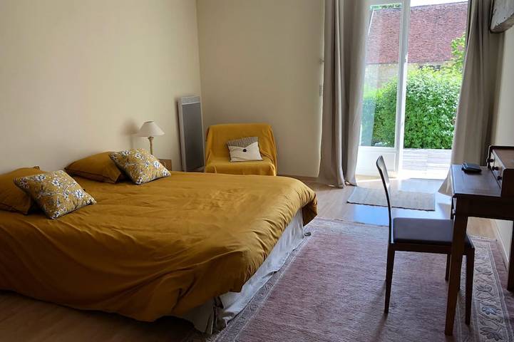 Gîte pour 15 personnes, avec jardin, animaux acceptés dans Nièvre - 2