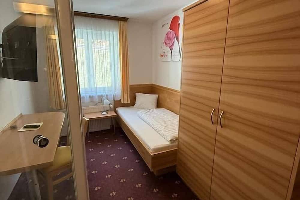 Pension Plattenhof - 11 in Telfs, Innsbruck Land