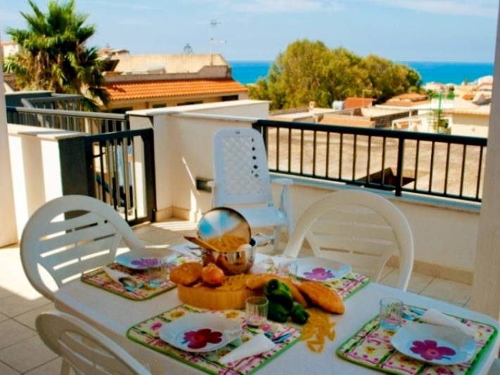 Appartamento per 4 persone, con Terrazza a Cava d'Aliga