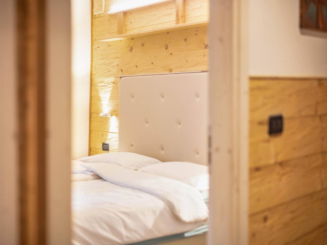 Entire apartment, Apartment "Chalet Osmar 1" with Mountain View, Wi-Fi, Garden & Terrace in Campitello di Fassa, Dolomiti Superski