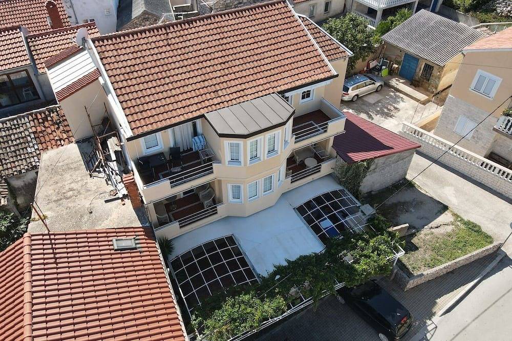 Ganze Wohnung, 1-Zimmer-Ferienwohnung mit Terrasse und Meerblick Kukljica, Ugljan (A-24795-a) in Kukljica, Insel Ugljan