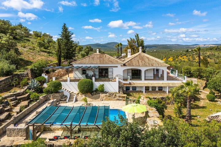 Location de vacances pour 8 personnes, avec balcon et piscine dans Santa Catarina da Fonte do Bispo - 2