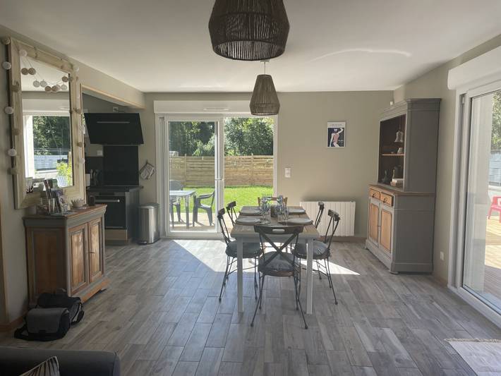 Gîte pour 6 personnes, avec Terrasse et Jardin dans Pomacle
