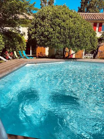 Gîte pour 7 personnes, avec piscine et jardin à Loriol-du-Comtat