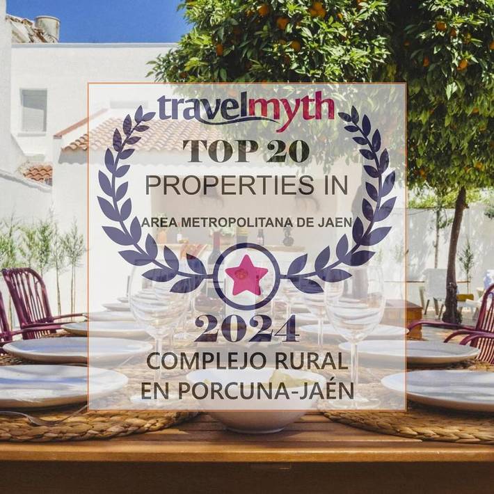 Casa rural para 16 personas, con piscina además de vistas y balcón en Comarca Metropolitana de Jaén