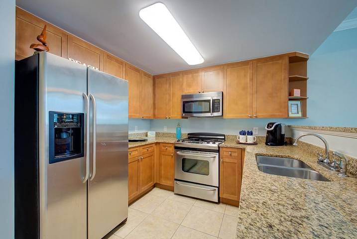 Vacation rental for 6 people, with pool and hot tub as well as balcony in Okaloosa Island