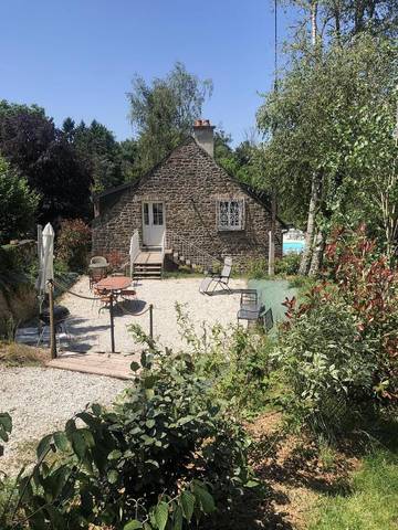 Gîte pour 5 personnes, avec terrasse et piscine dans Pont-et-Massène