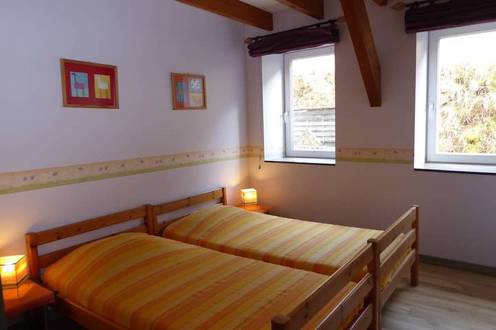 Location de vacances pour 9 personnes, avec balcon ainsi que piscine et jardin, animaux acceptés à Saint-Amarin - 2